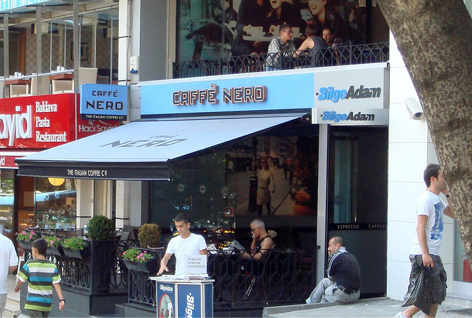 <strong>Caffe Nero</strong>